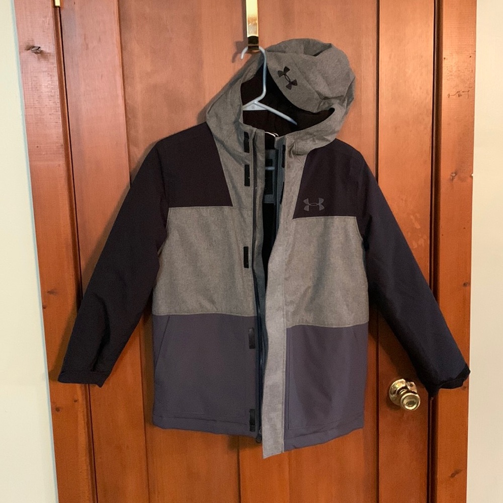 NEW Under Armour, youth medium winter coat